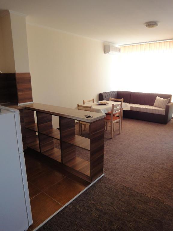 St. George Apartments Νεσέμπαρ Δωμάτιο φωτογραφία